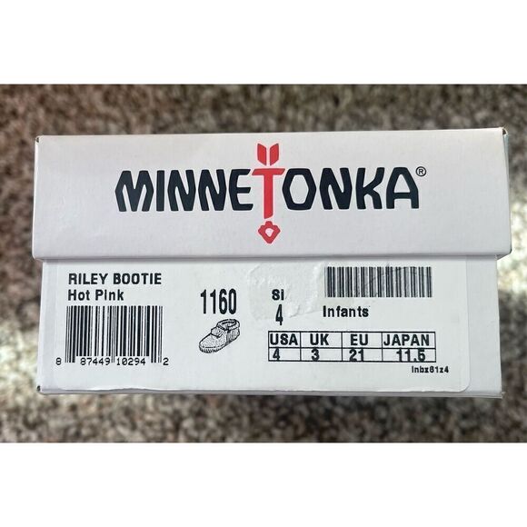 ❤️Minnetonka Moccasin Riley Booties for Infant - Picture 5 of 5